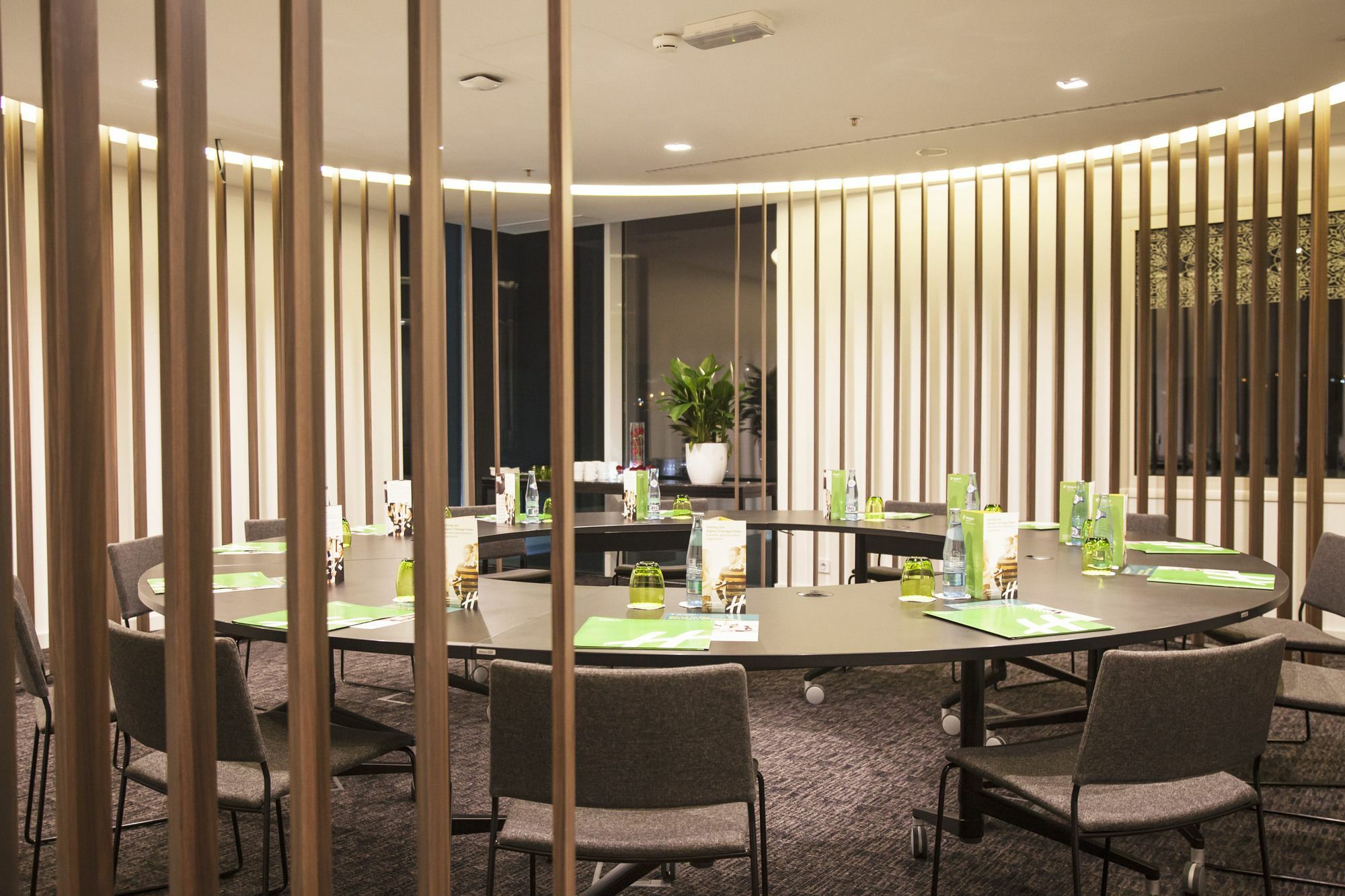Holiday Inn Algiers - Cheraga Tower By Ihg Exterior foto